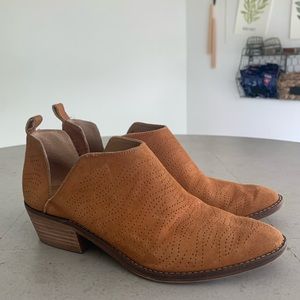Lucky Brand Fayth Tan Faux Suede Perforated Block Heel Bohemian Ankle Booties 8